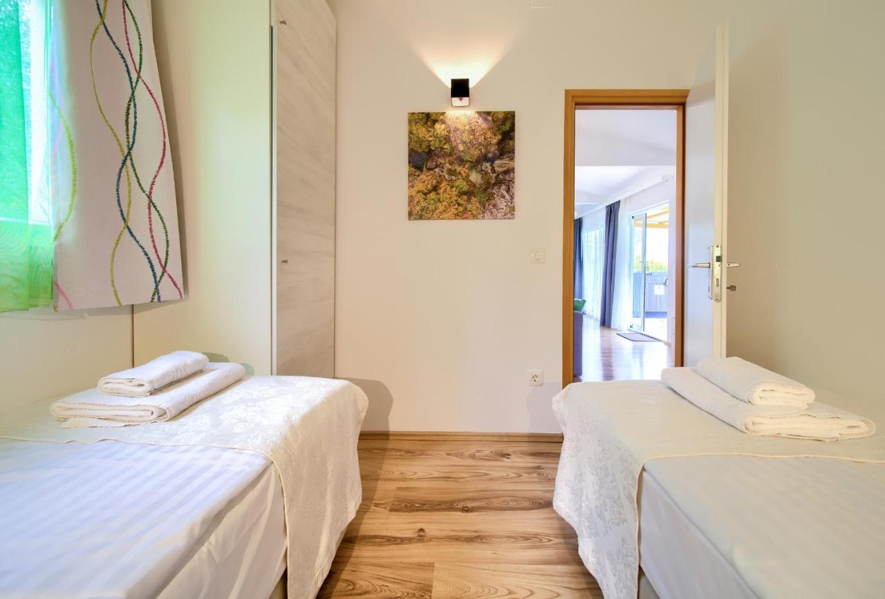 Holiday Homes Kanajt Punat Dış mekan fotoğraf