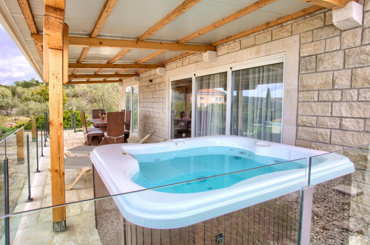 Holiday Homes Kanajt Punat Dış mekan fotoğraf